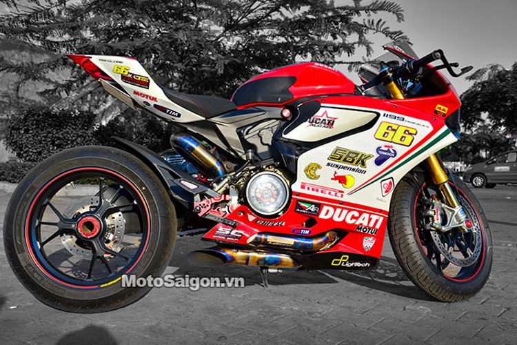 Ducati Panigale S 1199 len 